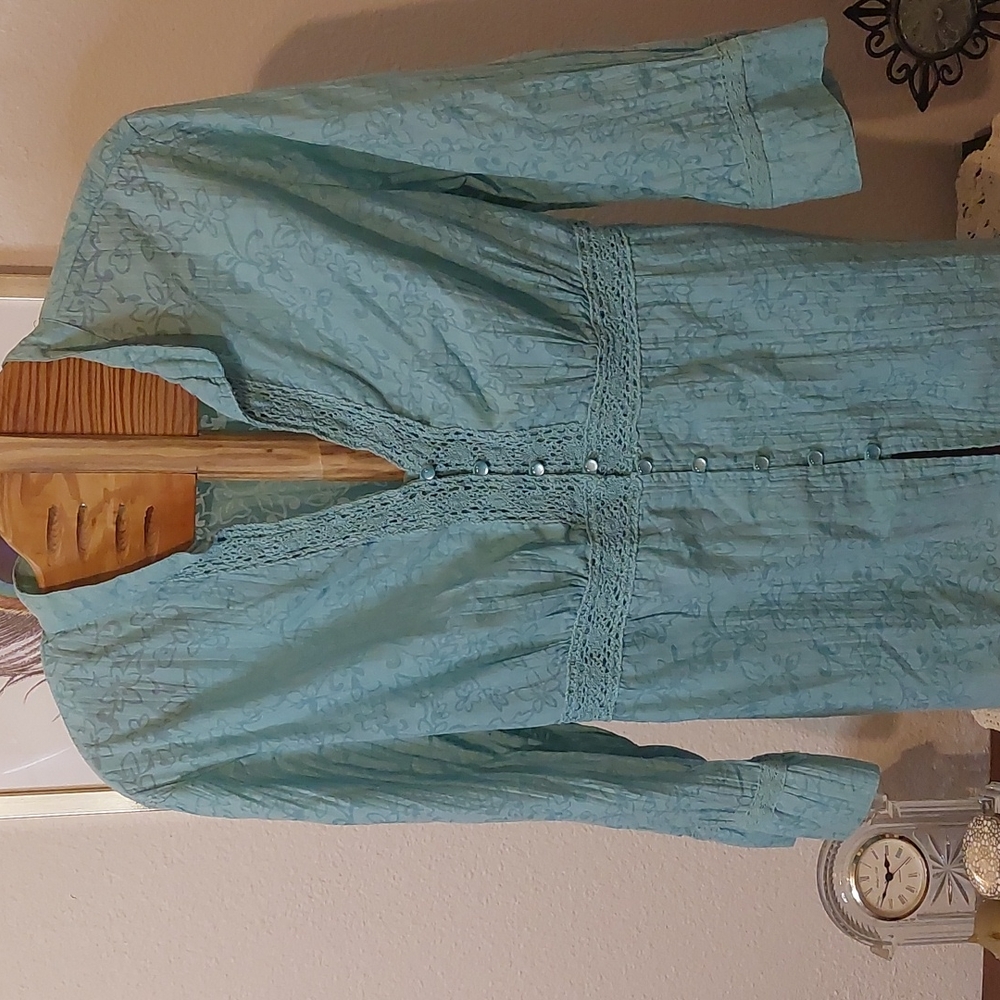 Gauzy top